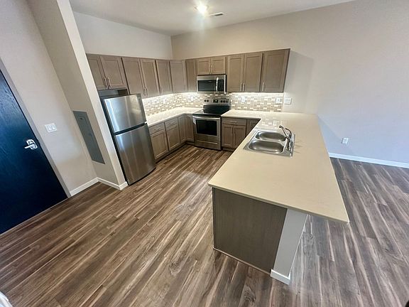 3rd image of 400 2nd St SW #308