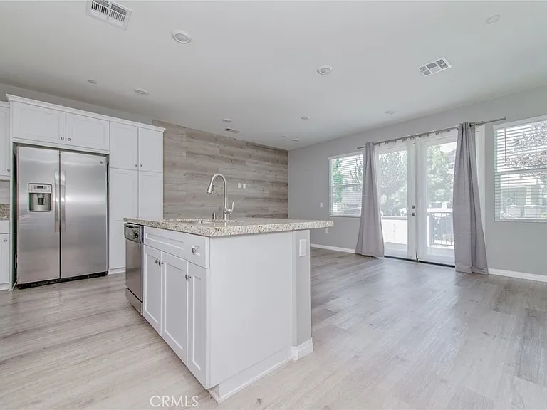 16039 Voyager Ave — Photo 2