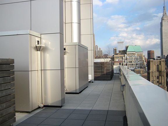 4th image of 350 W 37th St APT 14B