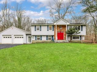 56 Smith Hill Rd, Airmont, NY 10952