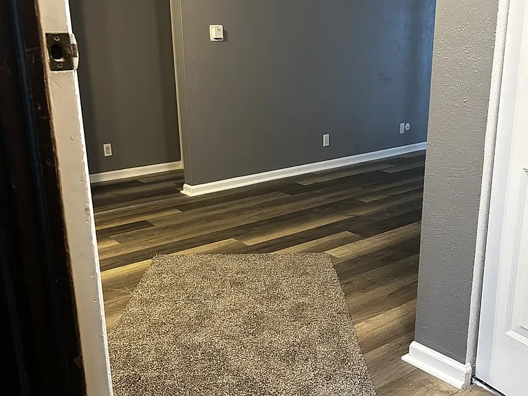 5560 Cresthaven Ln #B — Photo 15