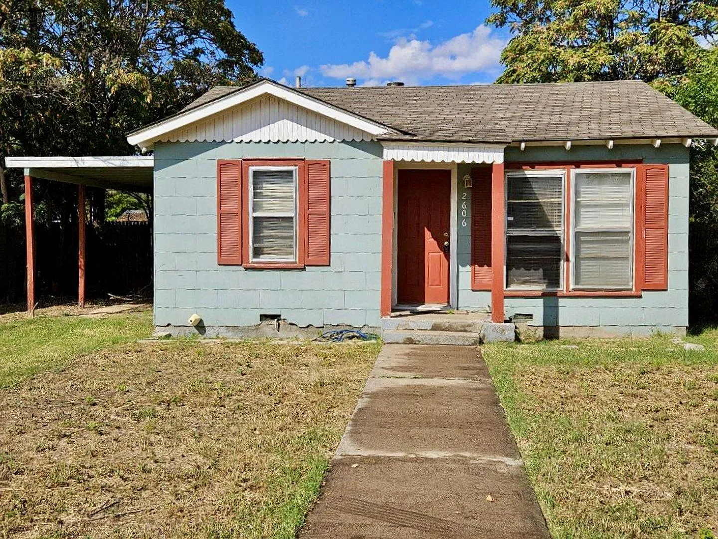 Great 2 Bedroom 1 Bathroom Property — Photo 1