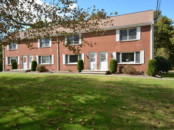 48 Willow Ridge Dr, Bridgewater, MA 02324