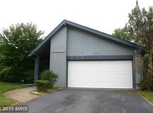 8625 Reseca Ln, Springfield, VA 22152