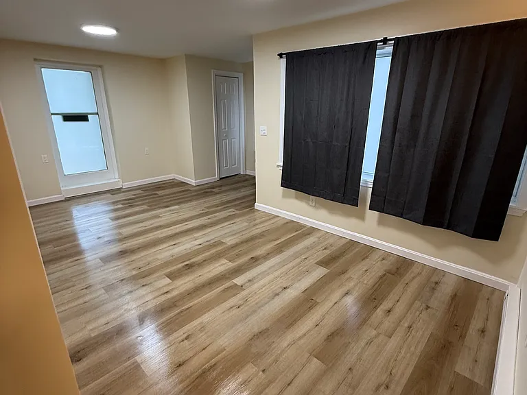 24 Franklin St #20 — Photo 2