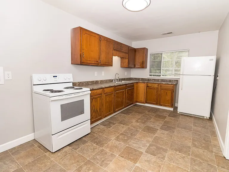 124 S Seminole Dr #A — Photo 9