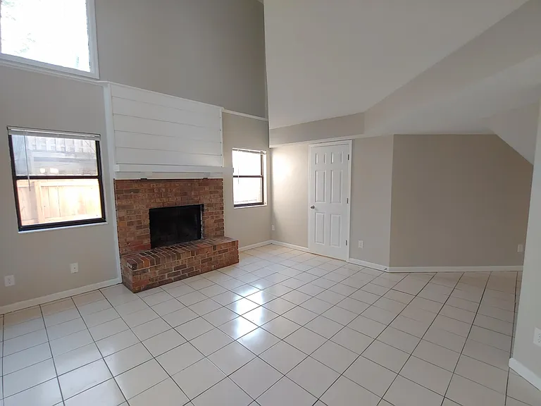 3693 Donovan Dr #B — Photo 10