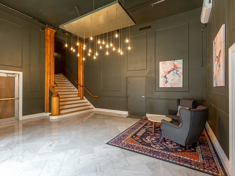 174 S Howard St #10 — Photo 17