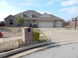 3300 E Emmitsburg Pl, Broken Arrow, OK 74014