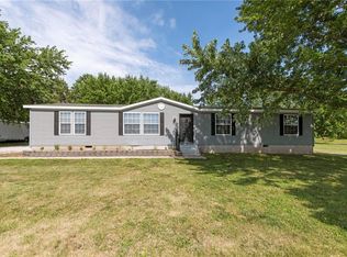 422 Elm St, Kidder, MO 64649