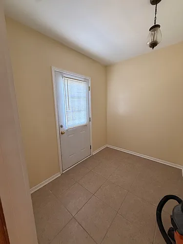 425 Laurina St Photo 1