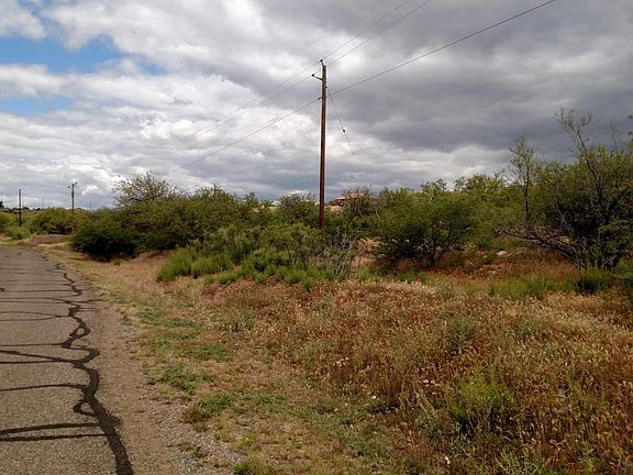 4th image of 19724 E Fremont Dr