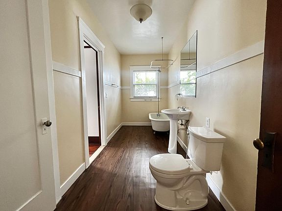 5th image of 955 20th St