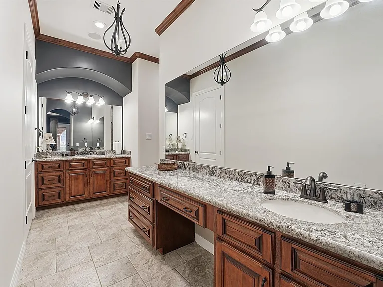 19623 Fairway Island Dr — Photo 18