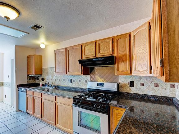 DSC_3818_19_20_21_22