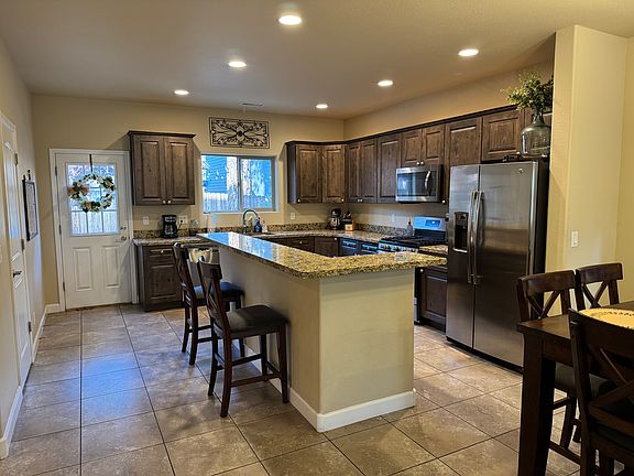 2nd image of 2789 W Pico Del Monte Cir