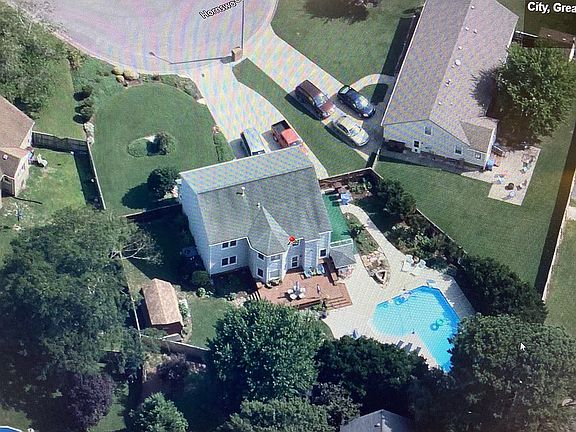 3rd image of 702 Hornswood Ct