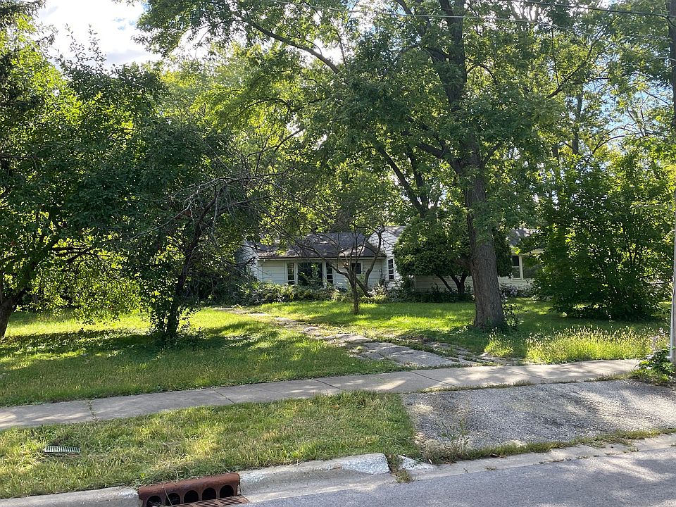 1st image of 493 Grove Ave