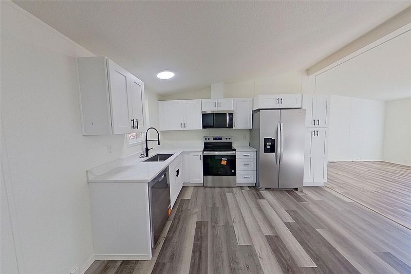4th image of 14903 Voss Place