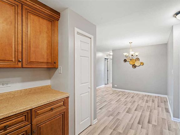 4th image of 20B Kingery Quarter Cir #208