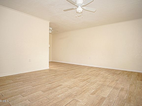 4th image of 601 Lafayette Dr Unit 3