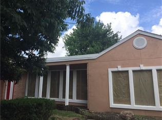 1106 Fair Oaks Rd, Houston, TX 77023