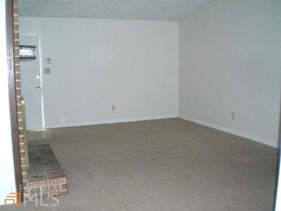 2nd image of 505 Chase Dr
