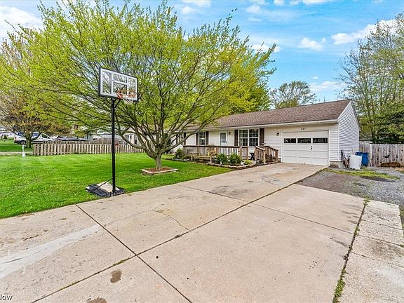 2nd image of 387 Sleepy Hollow Dr