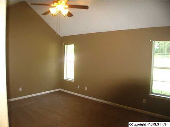 5th image of 217 Brushcreek Dr SW