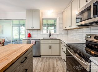 925 Henkel Rd, Statesville, NC 28677