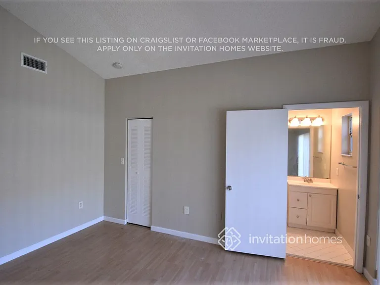 10061 SW 222nd St — Photo 8
