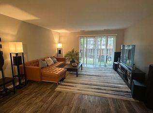 4607 Kings Walk Dr UNIT 1A, Rolling Meadows, IL 60008