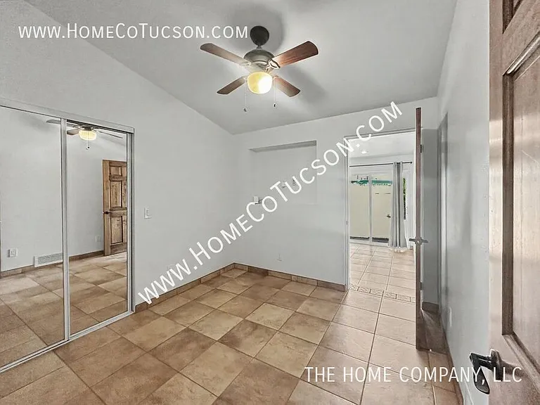 5121 E 6th St — Photo 16