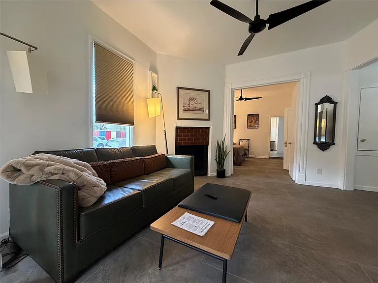 318 Hyde Park Blvd #A — Photo 10