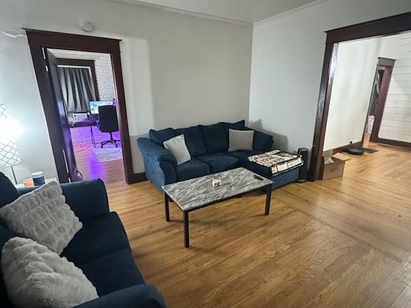 4th image of 10 Jefferson Ave APT 1