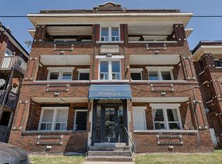 821 Main St E #3, Hamilton, ON L8M1L7