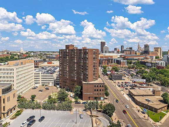 4th image of 360 Sherman St #1607