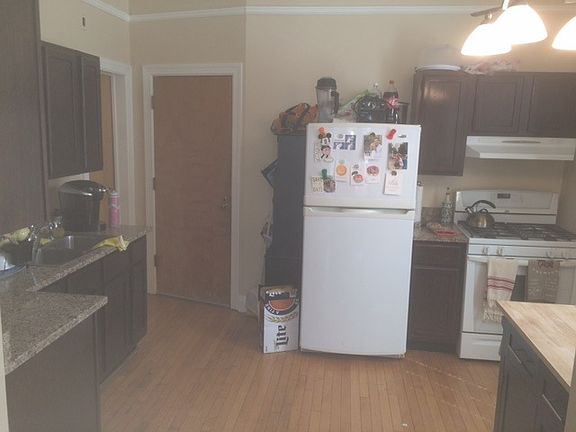 5th image of 1801 N Lincoln Park W