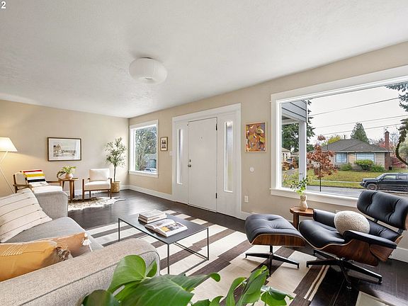 5th image of 4303 NE 80th Ave