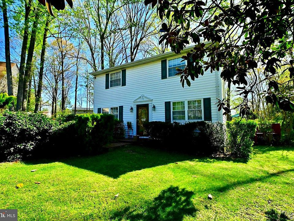 1st image of 10409 Moore Ct