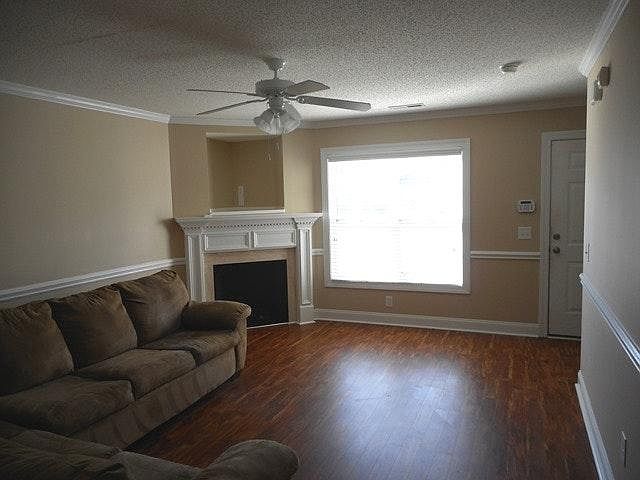 2nd image of 104 B Chandler Dr