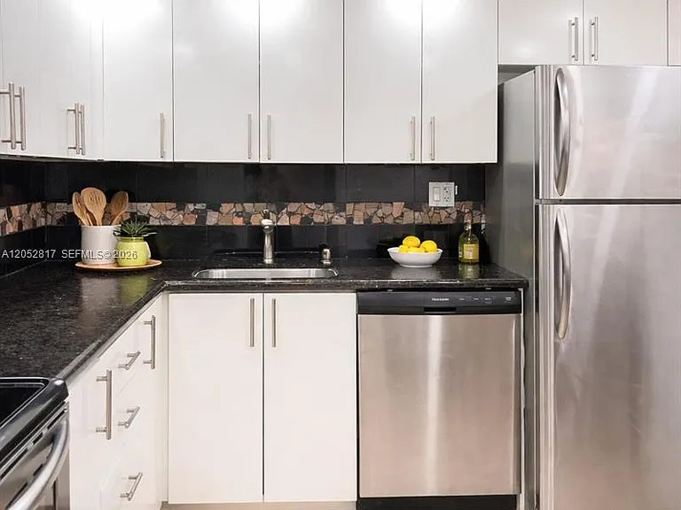 3180 S Ocean Dr #1418 — Photo 9