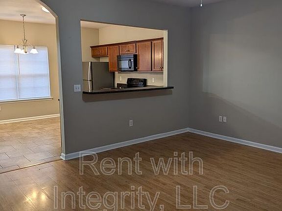 4th image of 1221-2 Lake Ave