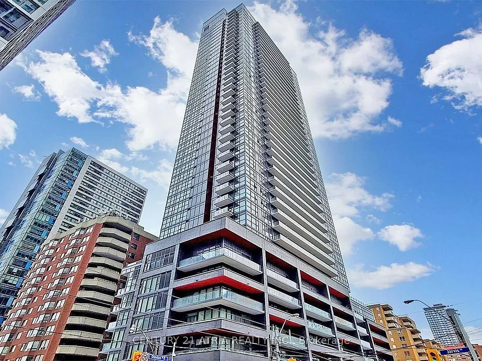 159 Dundas St E #701