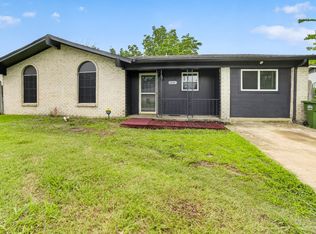 15131 Oakwood Ln, Balch Springs, TX 75180
