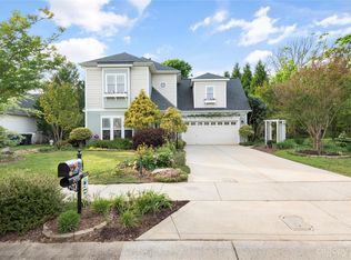 8819 Castle Cliff Dr, Matthews, NC 28105