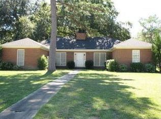 1912 Elkhorn Ln, Albany, GA 31707
