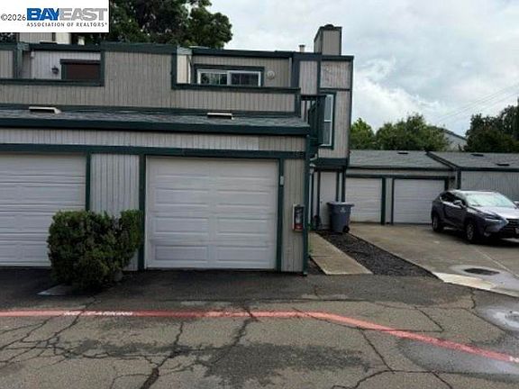 4th image of 299 Shasta Dr Unit 29