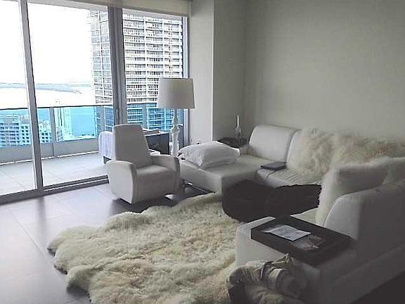 5th image of 200 Biscayne Blvd #4703