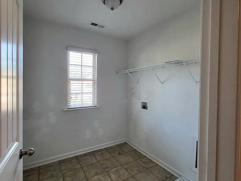 271 River Oak St — Photo 2
